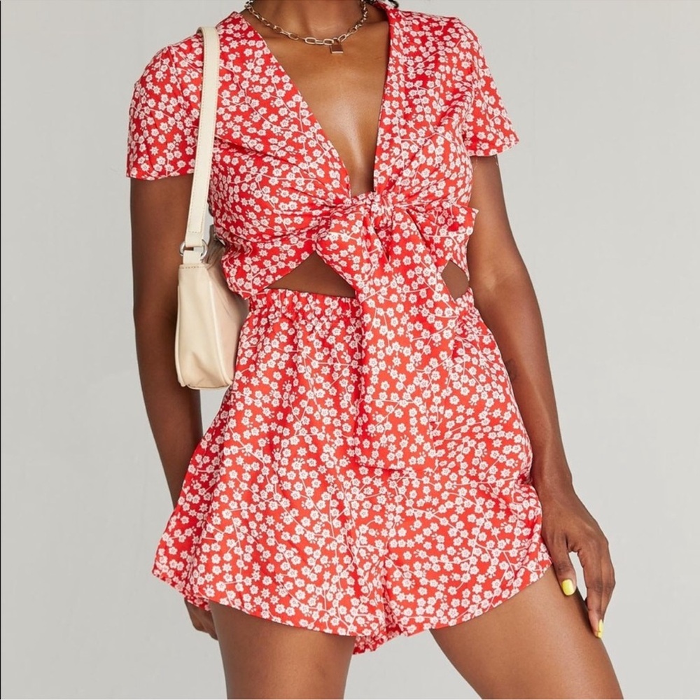 Red floral romper princess polly EUC size 6